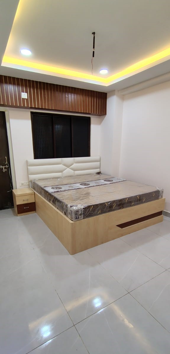 HIGHRISE APARTMENT